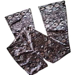 Milk & Honey SnaKe Print Flare Mid-Rise‎ Pants.
